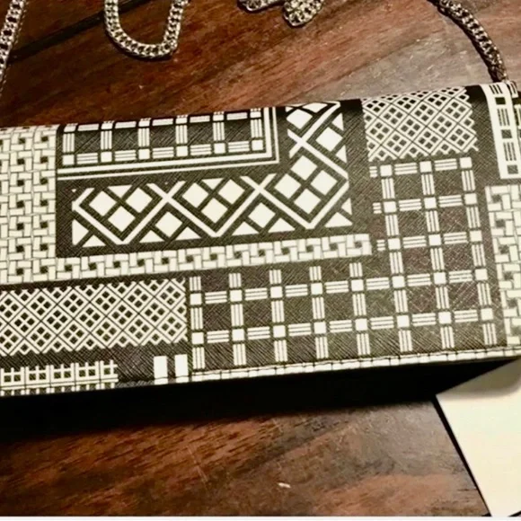 NWT Love Moschino shoulder bag/ Wallet.